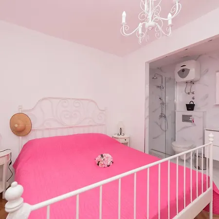 Antunovic Apartment *