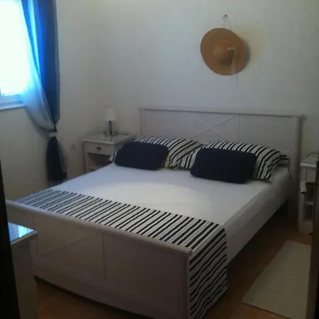 Antunovic Apartment