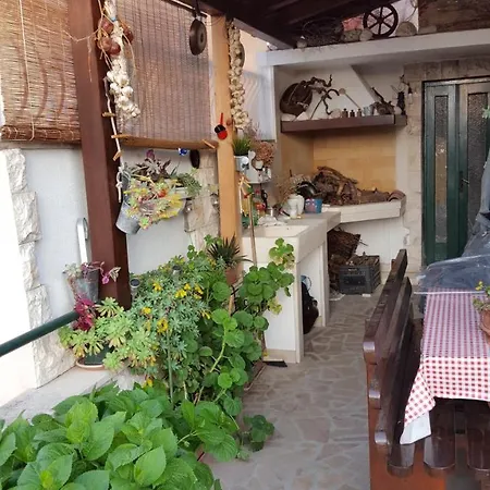Antunovic Apartment
