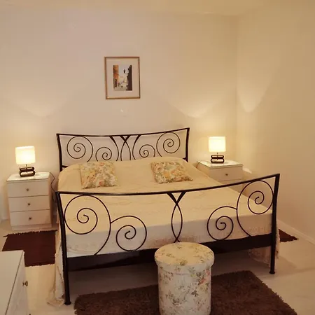 Antunovic Apartment