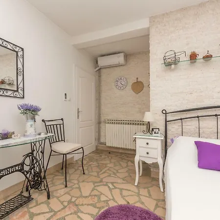 Antunovic Apartment *