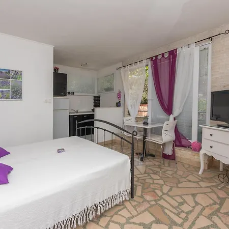 Antunovic Apartment