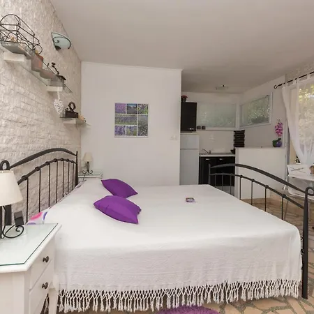 Antunovic Apartment *