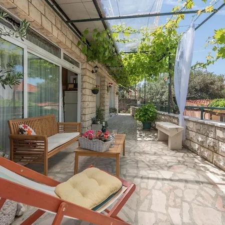 Antunovic Apartment