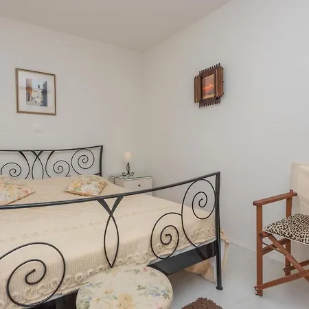 Antunovic Apartment
